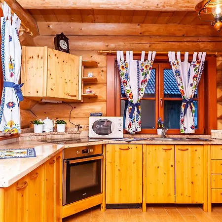 Na Brehu Liptovskej Mary * Bobrovník