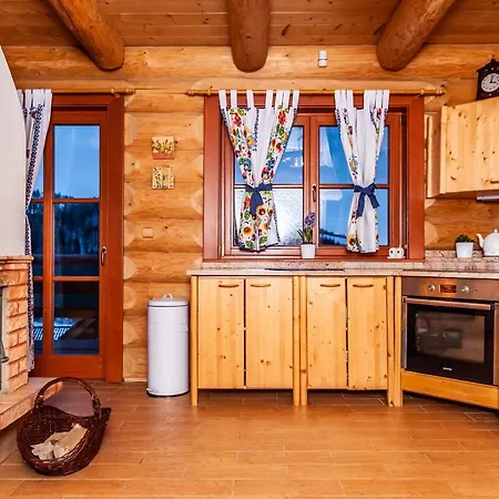 Na Brehu Liptovskej Mary シャレー *