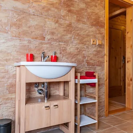 Na Brehu Liptovskej Mary * Bobrovník